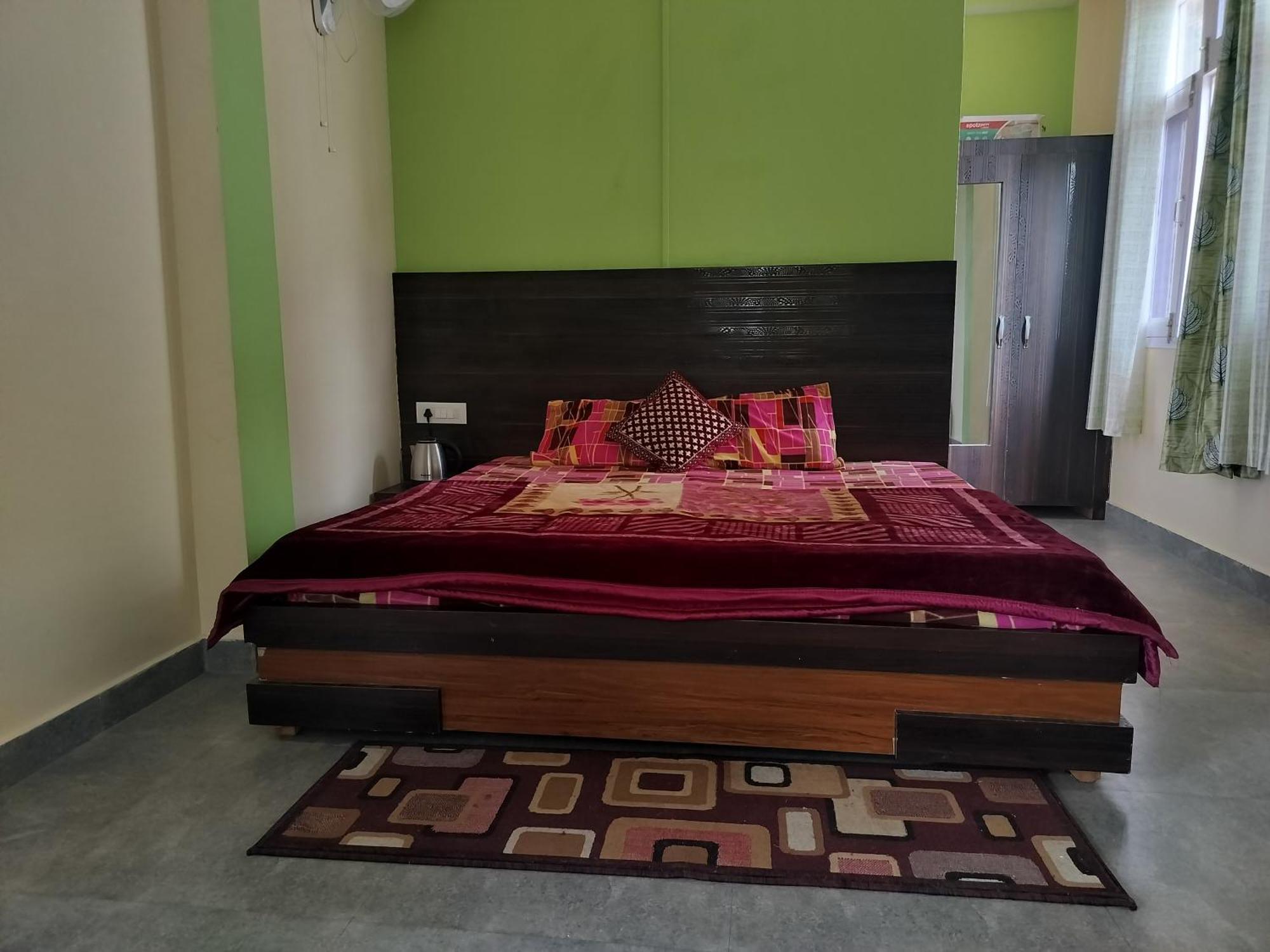 Tree Valley Homestay Chail Exteriör bild
