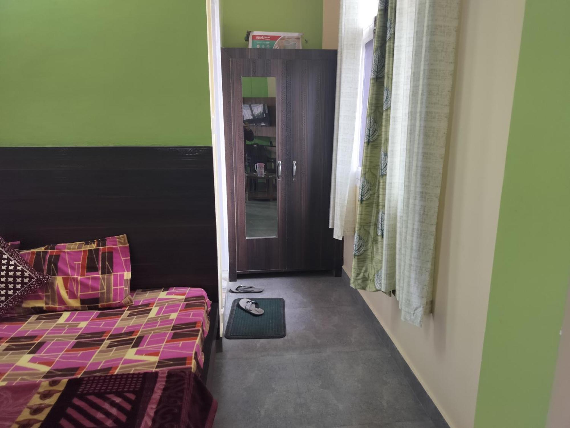 Tree Valley Homestay Chail Exteriör bild