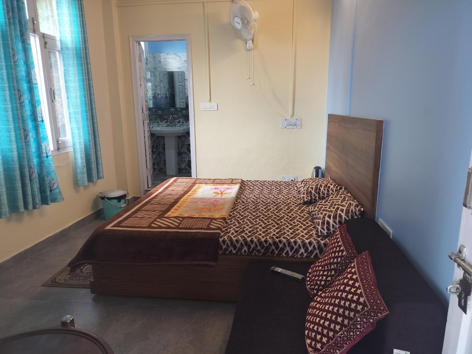 Tree Valley Homestay Chail Exteriör bild