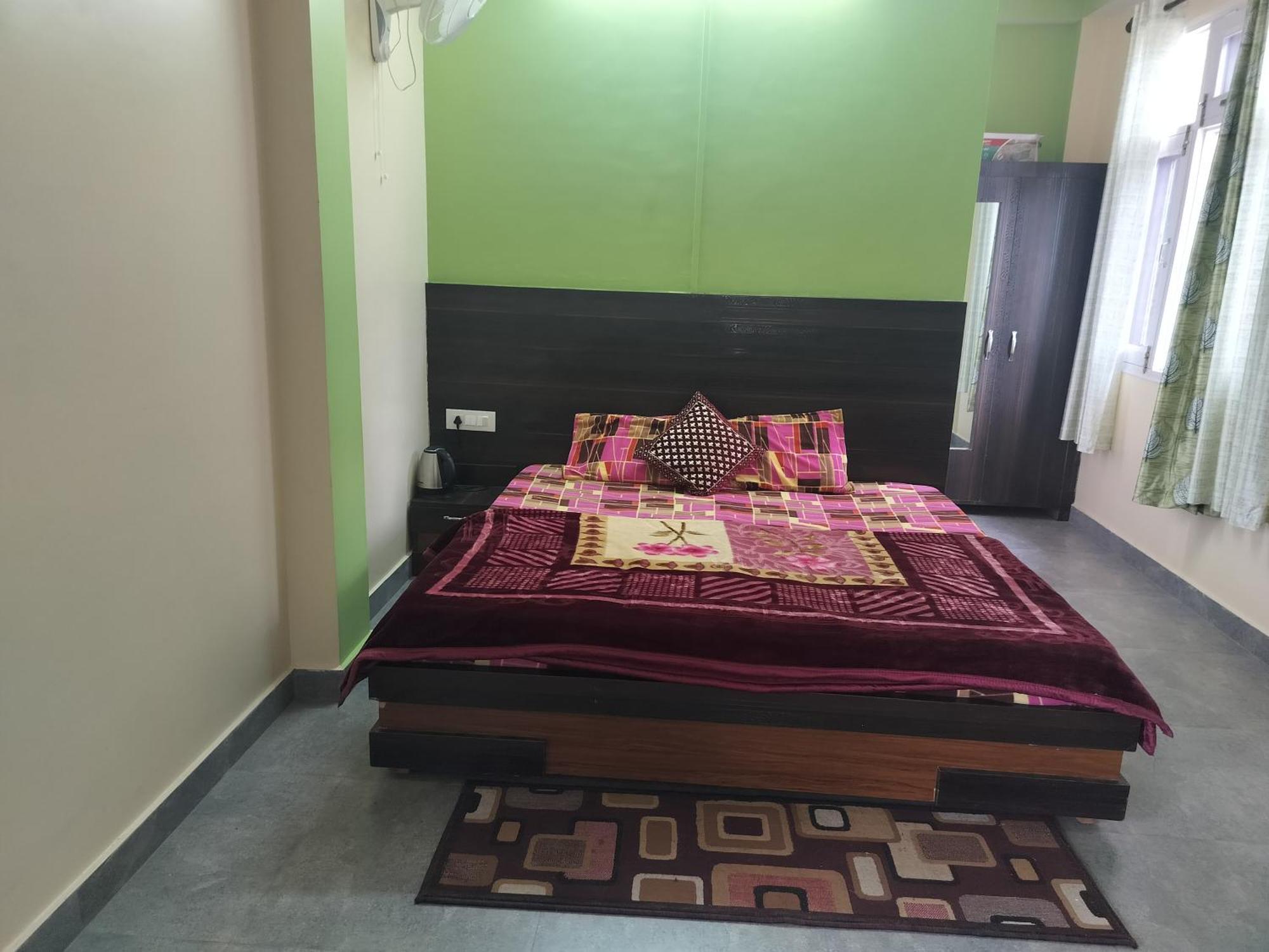 Tree Valley Homestay Chail Exteriör bild